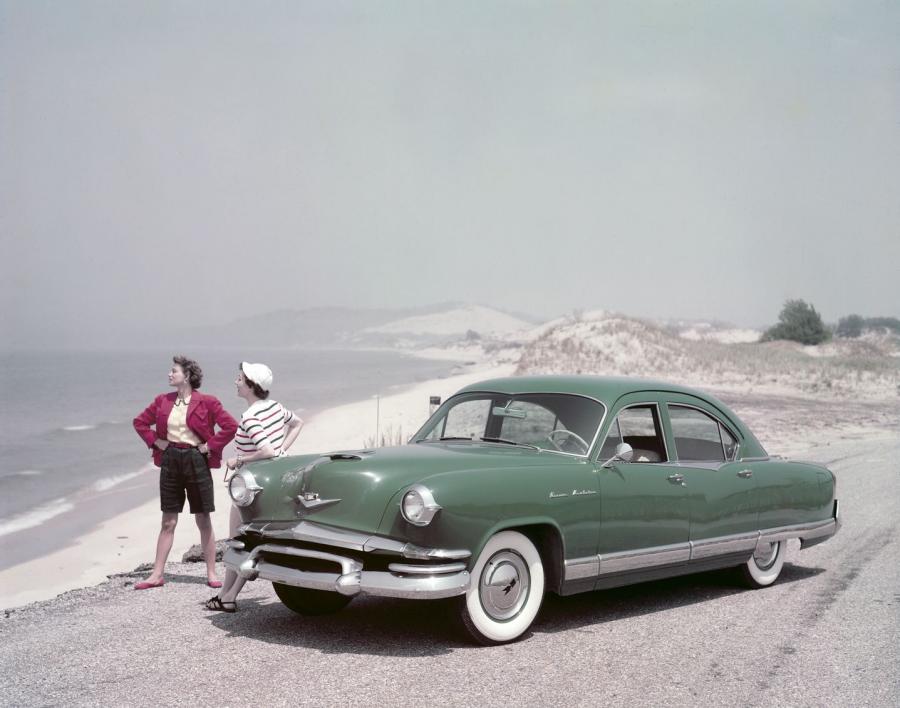  Kaiser Manhattan Sedan 1953 года  (фото 1 из 3)